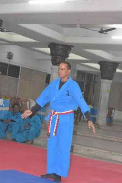 RENSHI SAHADEV BARMAN SHOWING KATA PERFORMANCE